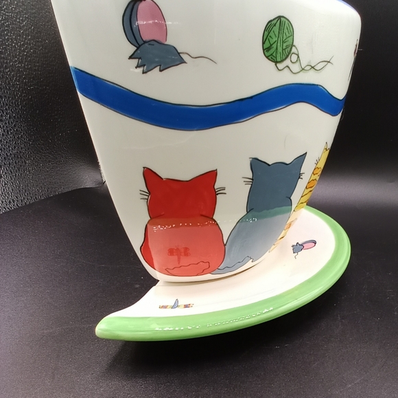Fat Cat's wall pocket tea cup and saucer - Picture 3 of 13